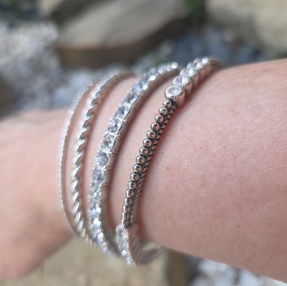 Graziano Jewelry - Graziano Elegant Silver Bangle Set of 4